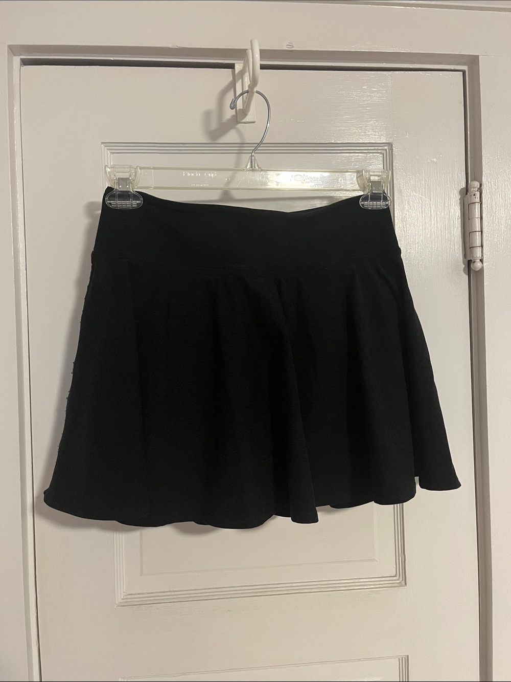 Beyond Yoga Black Women's Skater Flared Skirt Skort